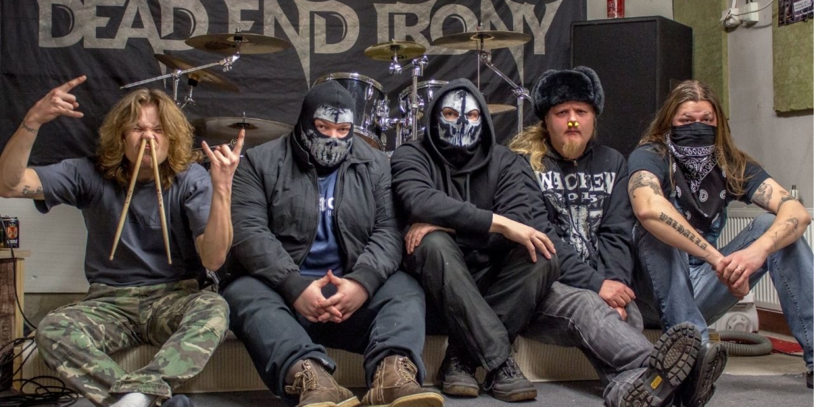 Dead End Irony debuta con 'Battles and Brotherhood'-2