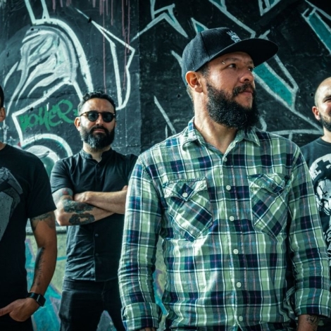 duplex-embrace-pain (4)