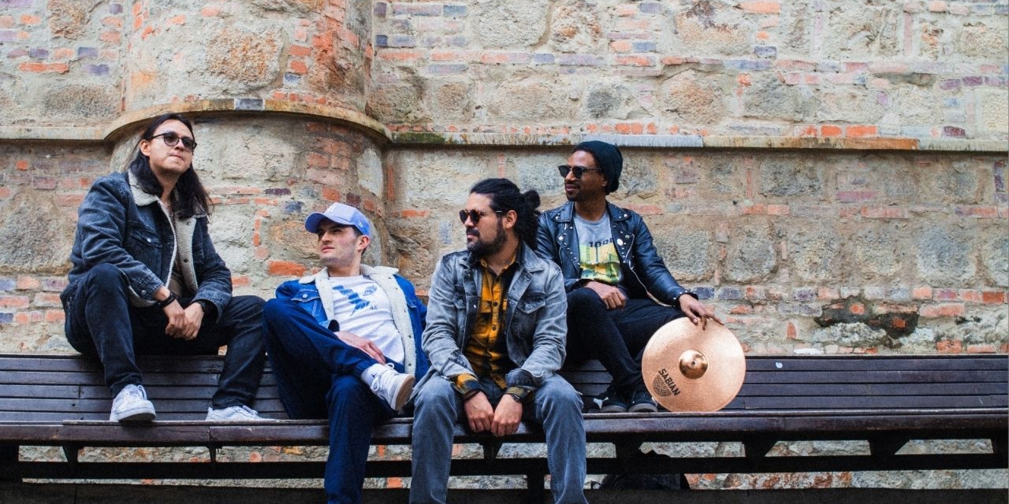 No Hay Con Quien (5)