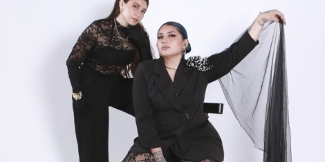 Left & Right - Different Worlds 1