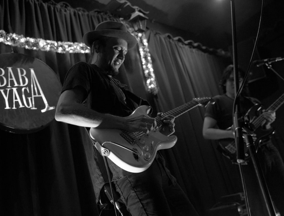 Ariel Tobo - Jet Lag (5)