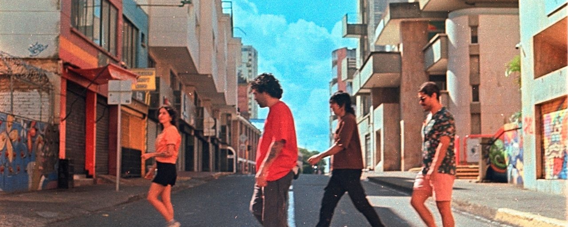 Últimos Nietos ‘Otro Día Más’