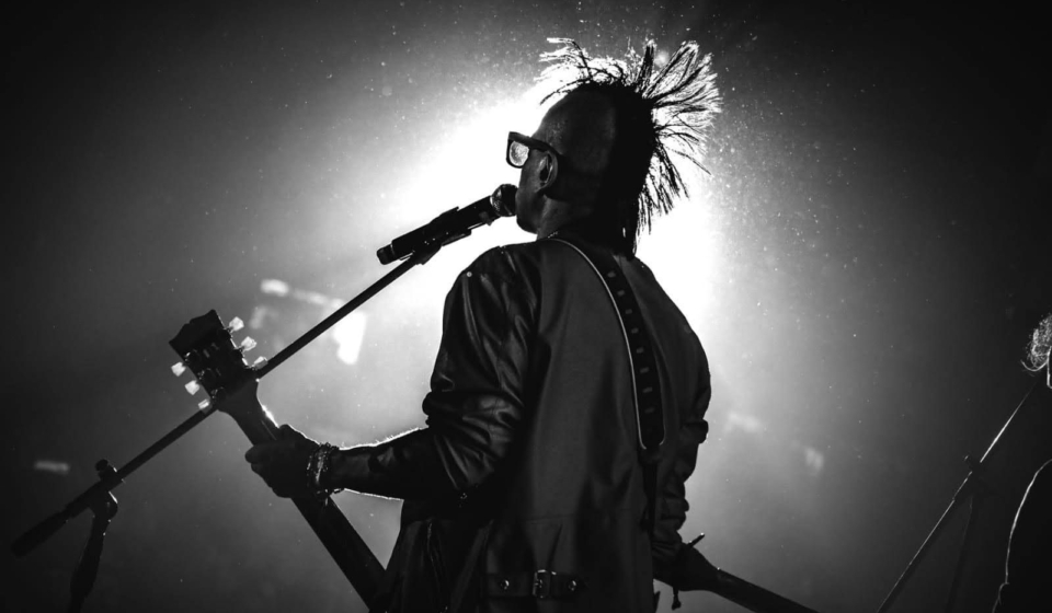 Antifaz - Qué dolor 4