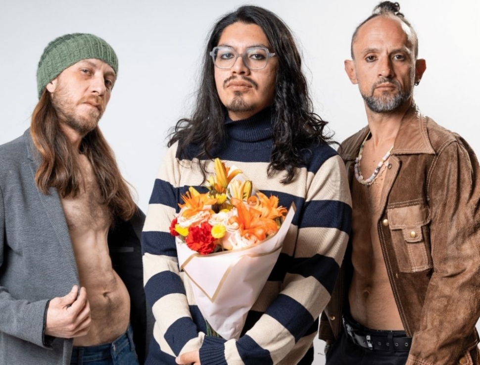 Tensión Flora y 'Tanta miel'