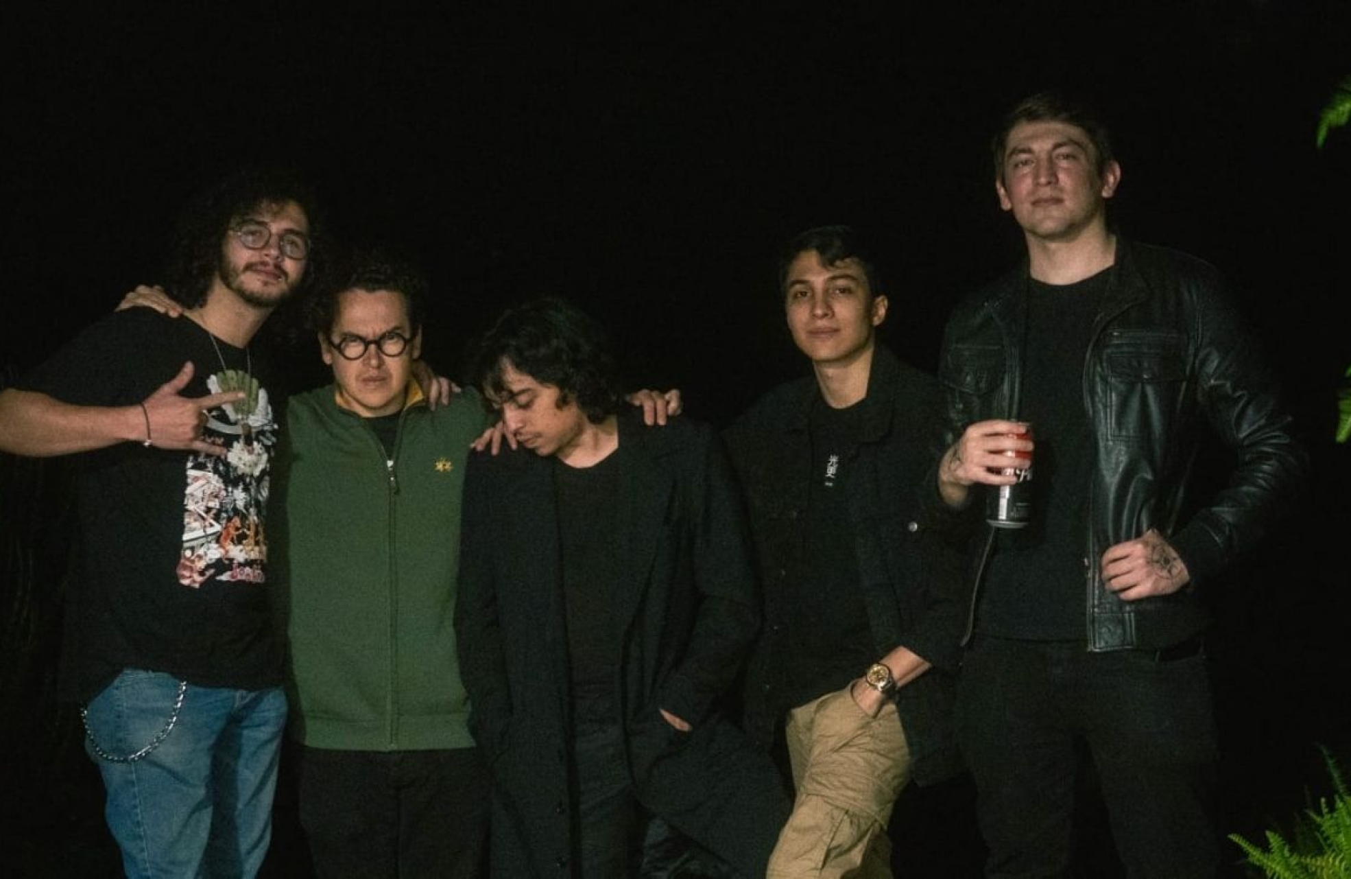 droide- 'Viajando a la Luna' y 'Aléjate'