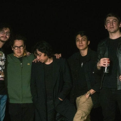 droide- 'Viajando a la Luna' y 'Aléjate'