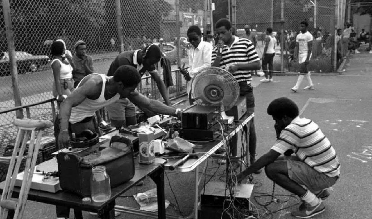 el-archivo-vivo-del-hip-hop-53-anos-de-una-furia-con-conciencia-2