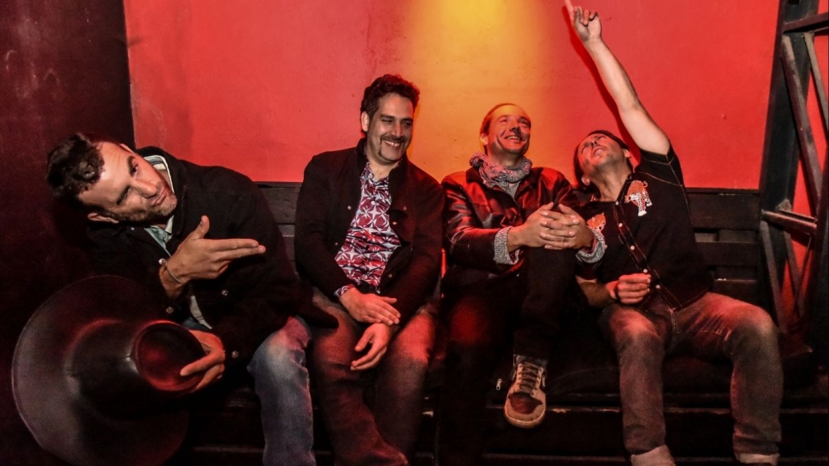 los-gaviotas-cosmopolitan-girl-punk-rock