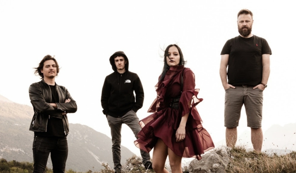 ganeden-eva-lyric-video-caida