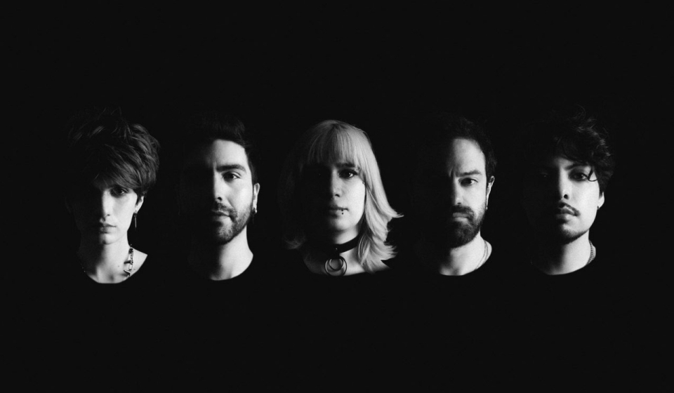 hvnvbi-carcajes-recorrido-primer-album-estudio