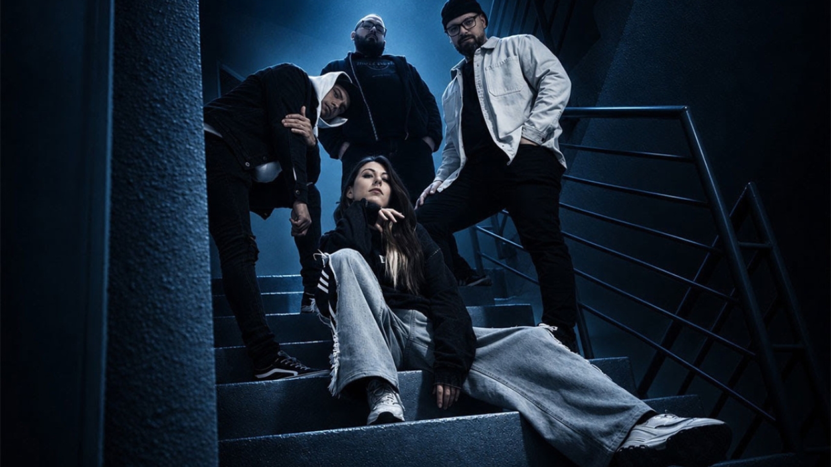 moment-resilience-album-debut-tres-canciones